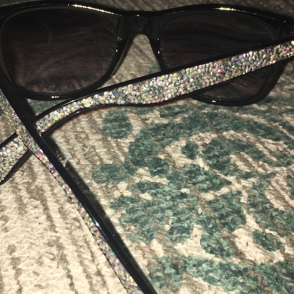 Sunglasses - Picture 1 of 1